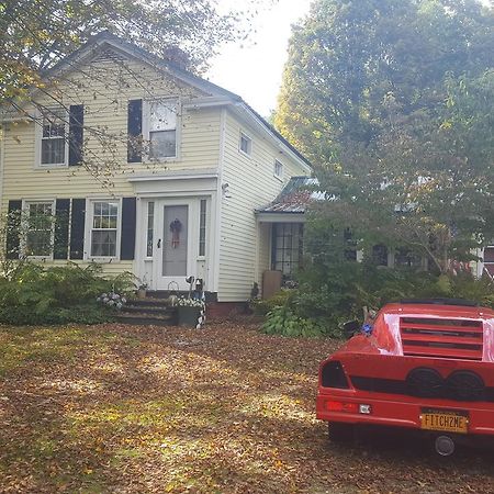 Lakeville A Meadow House Bed & Breakfast エクステリア 写真