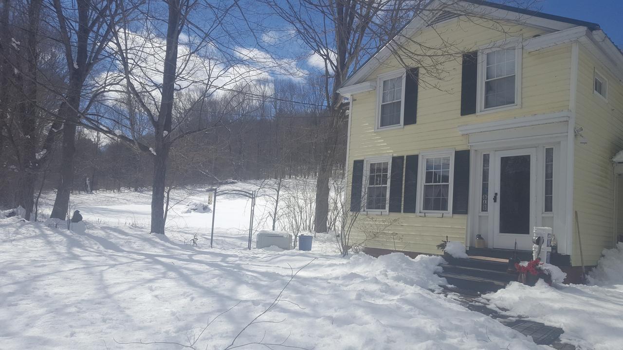 Lakeville A Meadow House Bed & Breakfast エクステリア 写真