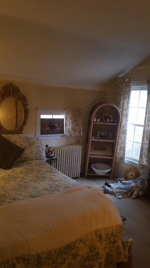 Lakeville A Meadow House Bed & Breakfast エクステリア 写真